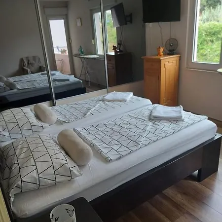 Apartman Mery شقة