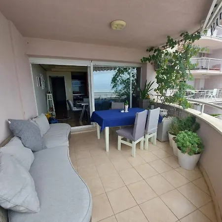 Apartman Mery דירה *